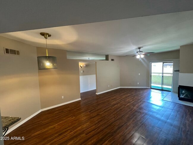 Building Photo - 1287 N Alma School Rd