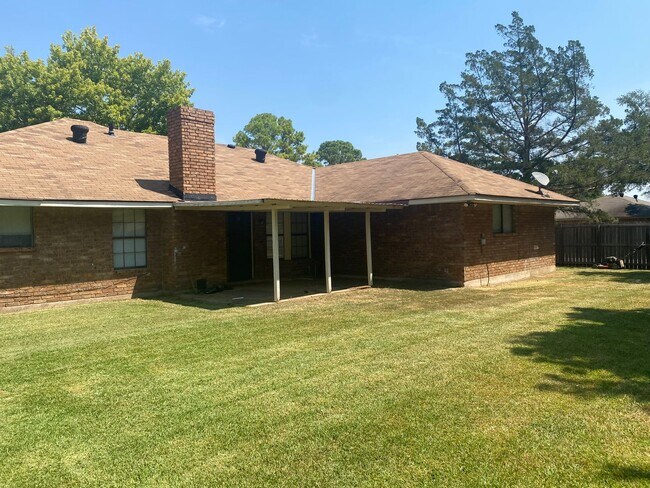 Building Photo - Brownlee Estates