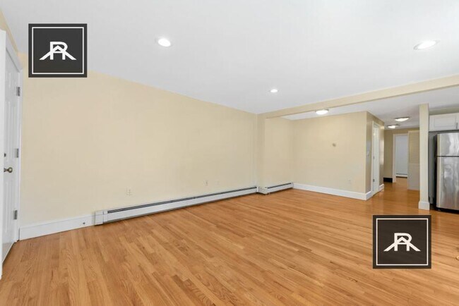 Building Photo - 4 bedroom in Boston MA 02119