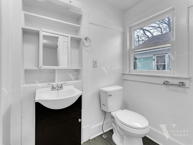 Building Photo - Cozy One-Bedroom, One-Bath Home For Rent i...