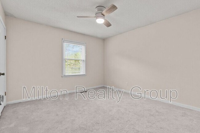 Building Photo - 6203 Vigilante Ct