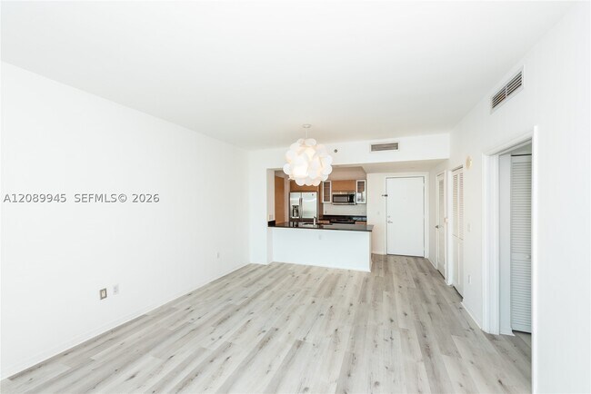 Building Photo - 951 Brickell Ave