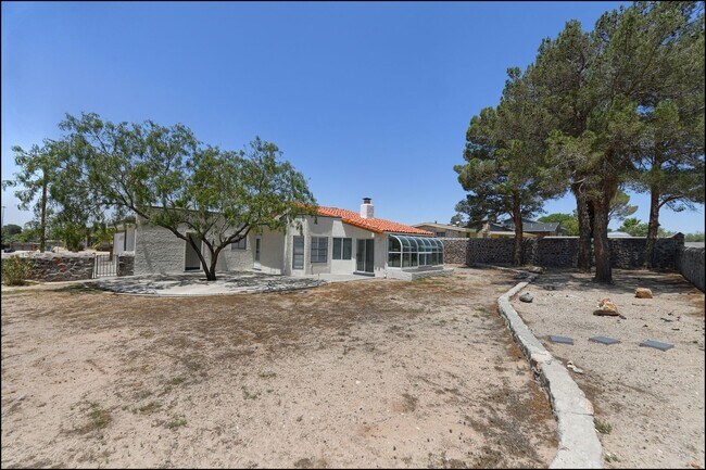 Building Photo - 6300 Jebel Way