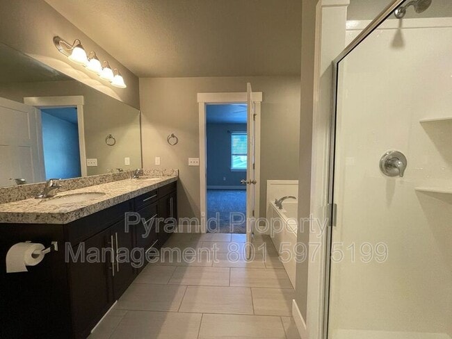 Building Photo - 9257 Ashbourne Dr