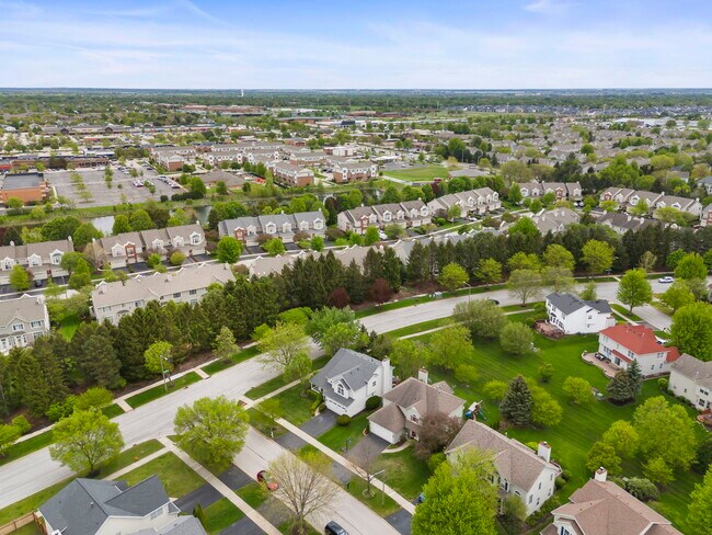 Building Photo - 3404 Interlochen Ln