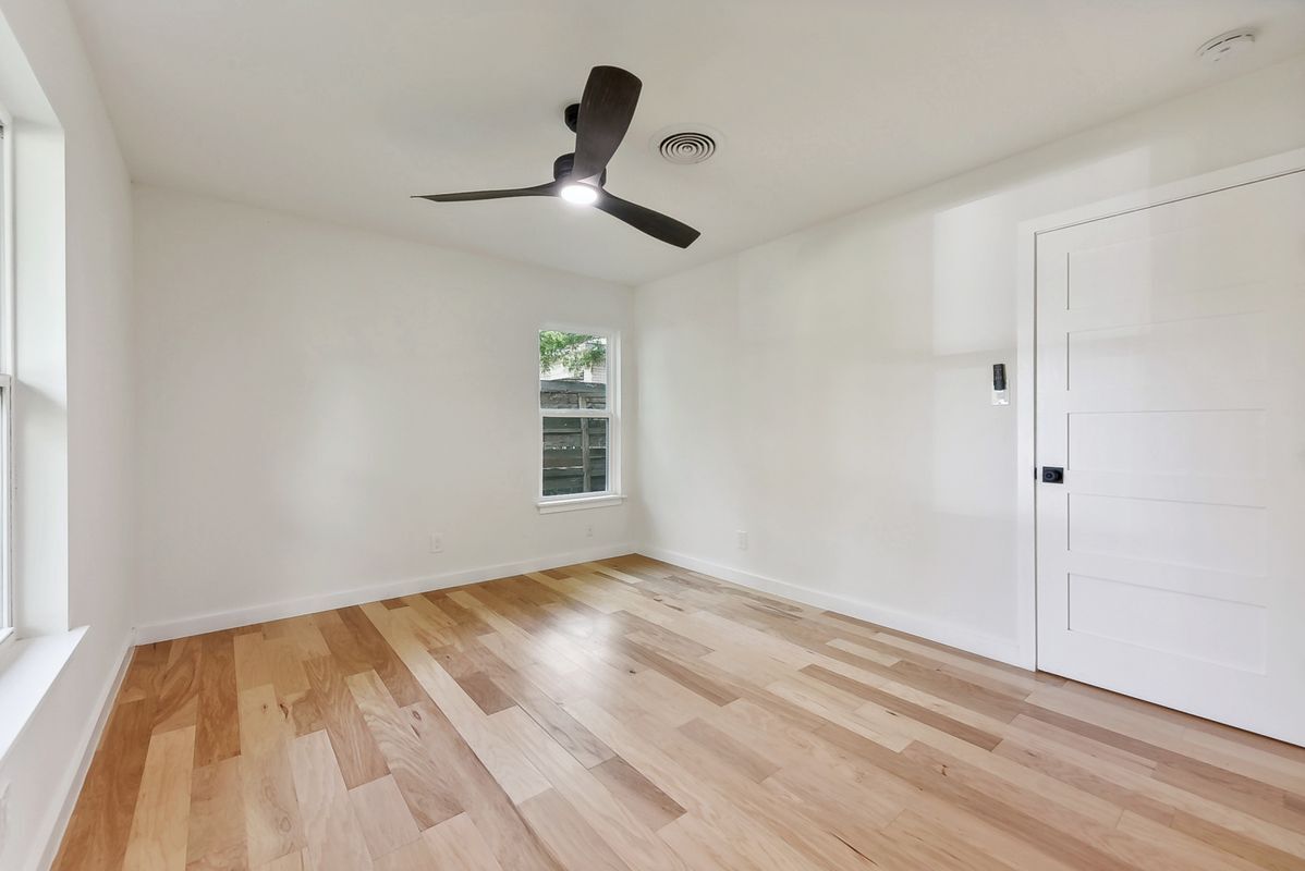 Building Photo - 11900 Dove Haven Dr