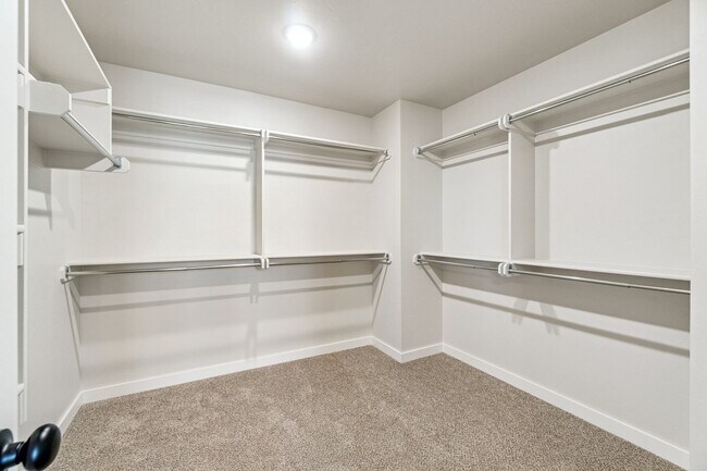 Building Photo - 19604 Molly Dr