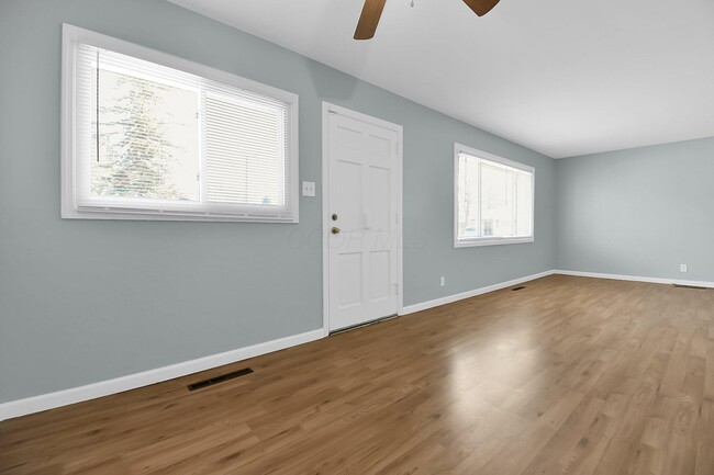 Building Photo - 4344 Broadhurst Dr