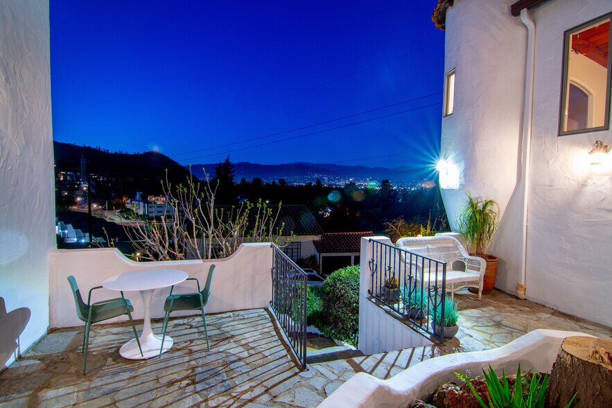Building Photo - 3702 Arbolada Rd