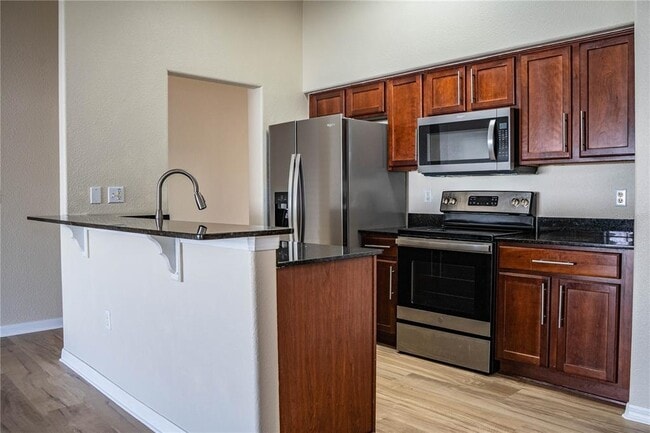 Building Photo - 3998 Rollingsford Cir