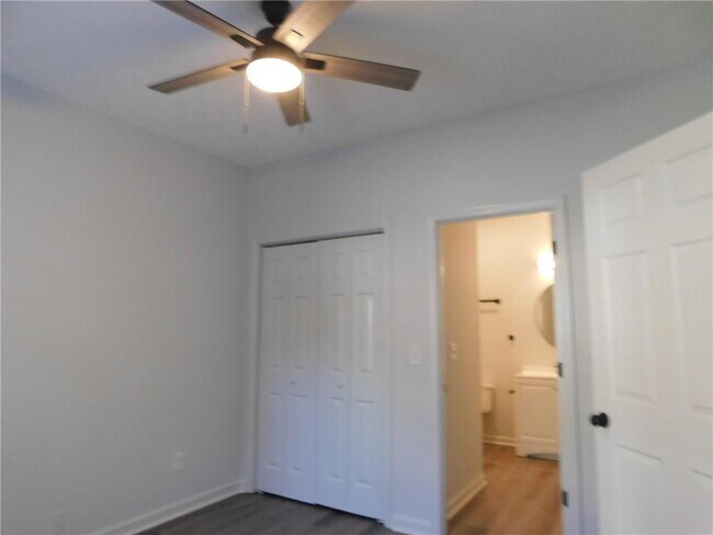 Building Photo - 58 Brentwood Ln