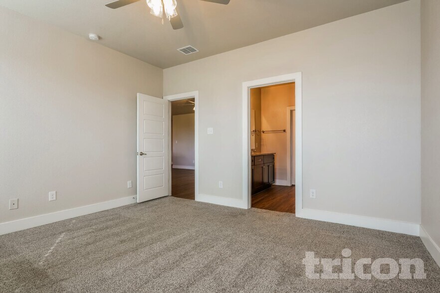 Building Photo - 10106 Ft Brown Trl