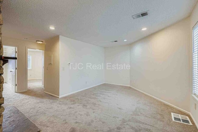 Building Photo - 5620 W 80th Pl