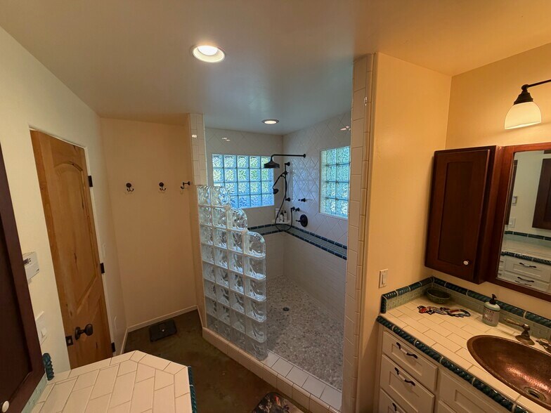 Building Photo - 1564 Tindall Ranch Rd