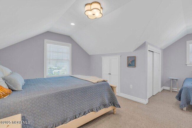 Building Photo - 420 Tuttle Ave