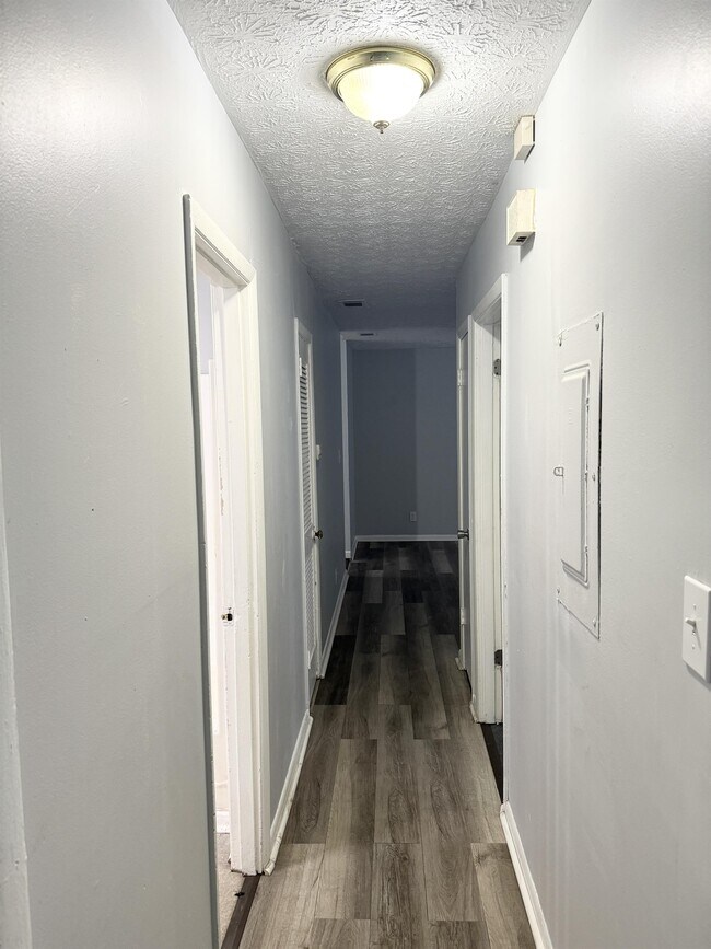 Building Photo - 3258 Lancing Ln