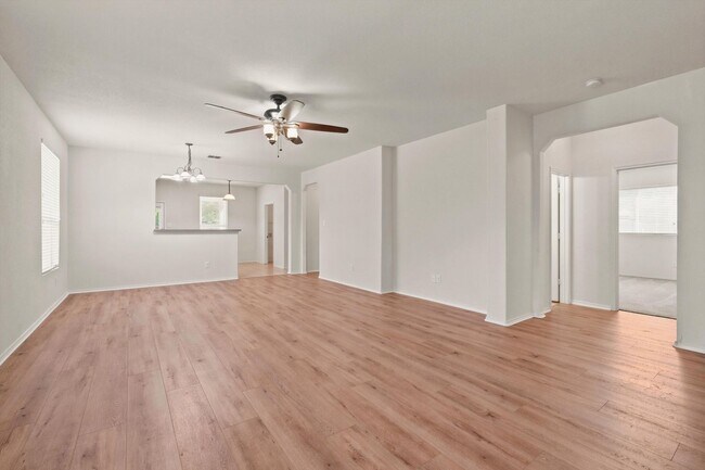 Building Photo - New LVP Flooring & Large Backyard in Schertz