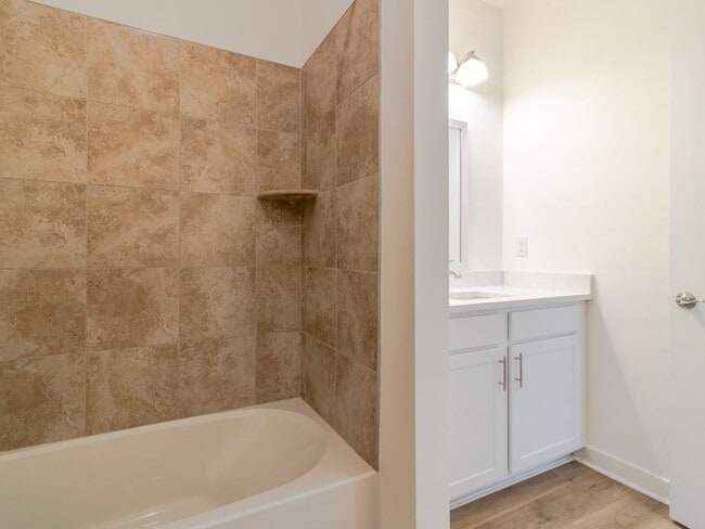 Building Photo - Gorgeous first floor - 2 bed 2 bath YEAR ROUND condo - Residence at Rehoboth Bay