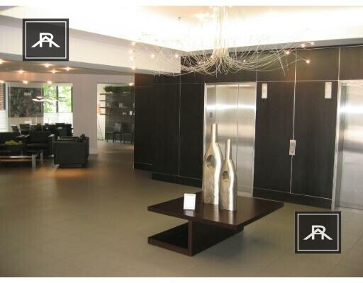 Building Photo - 15 N Beacon St