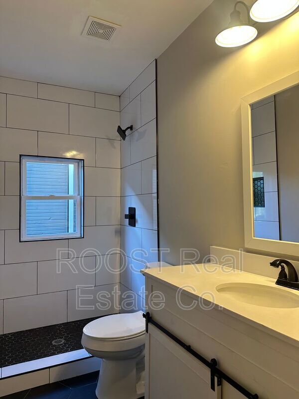 Building Photo - 31 Dana Ave