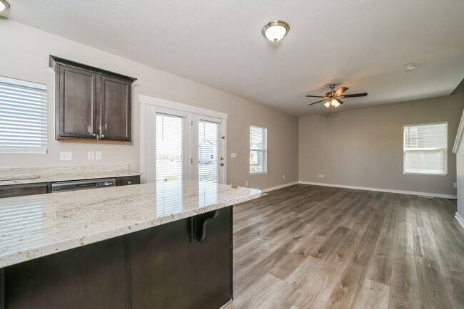 Building Photo - 13079 S Shady Elm Ct