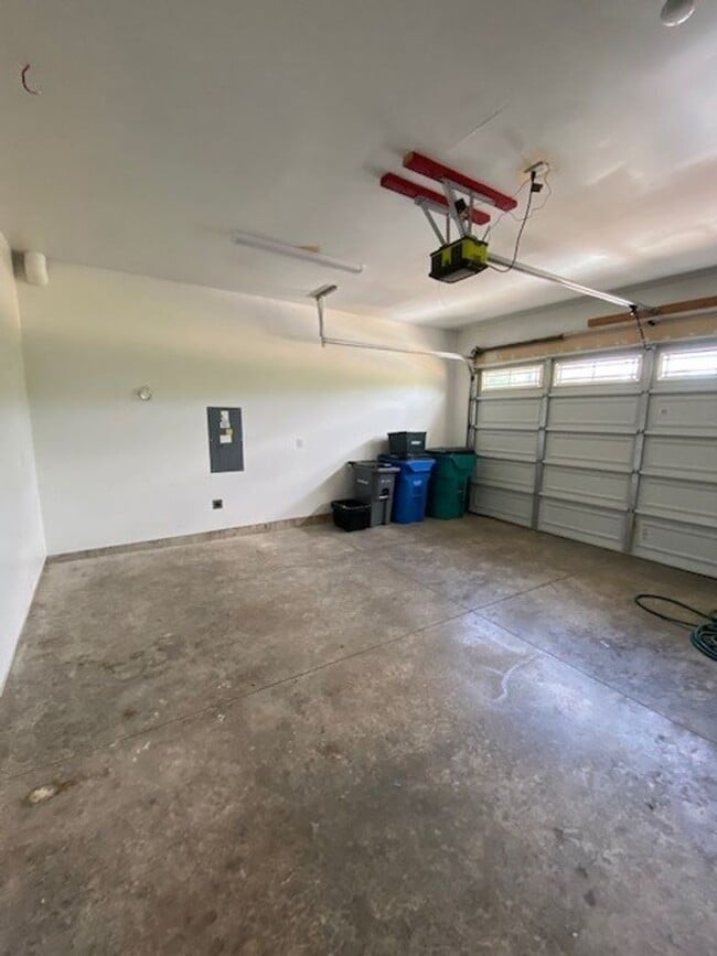 Building Photo - COMING MID-AUGUST Don't miss out on this Charming 3-Bedroom Ranch Home in Crystal Springs – Battl...