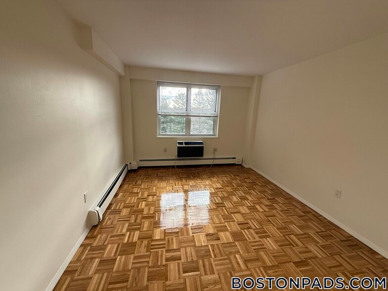 Building Photo - 175 Freeman St