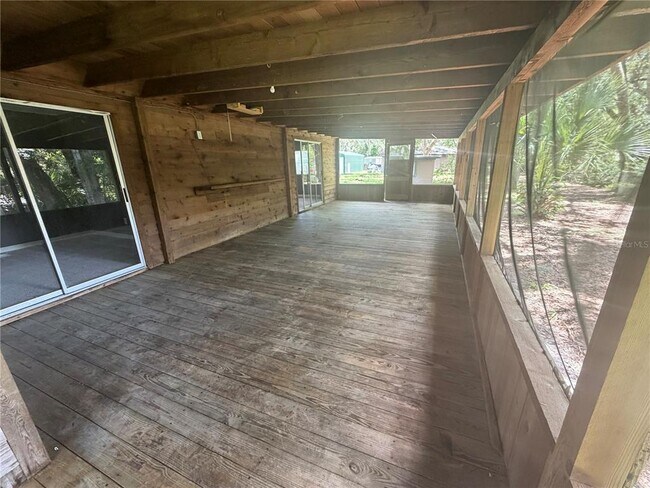 Building Photo - 12938 Lincoln Rd
