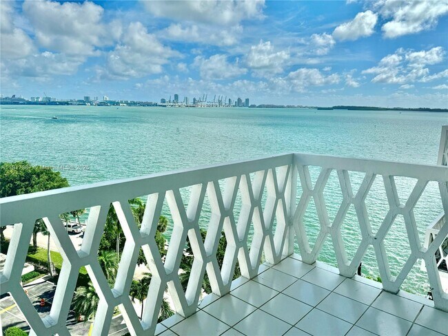 Primary Photo - 1430 Brickell Bay Dr