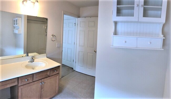 Building Photo - 7874 Manada Ct