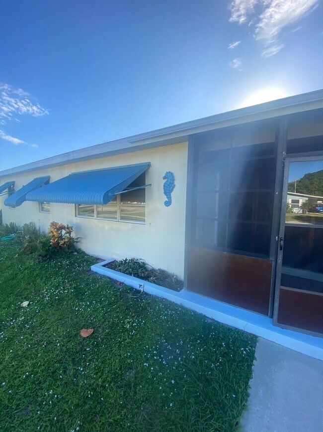 Building Photo - 3BR/2BA HOME IN NE PALM BAY