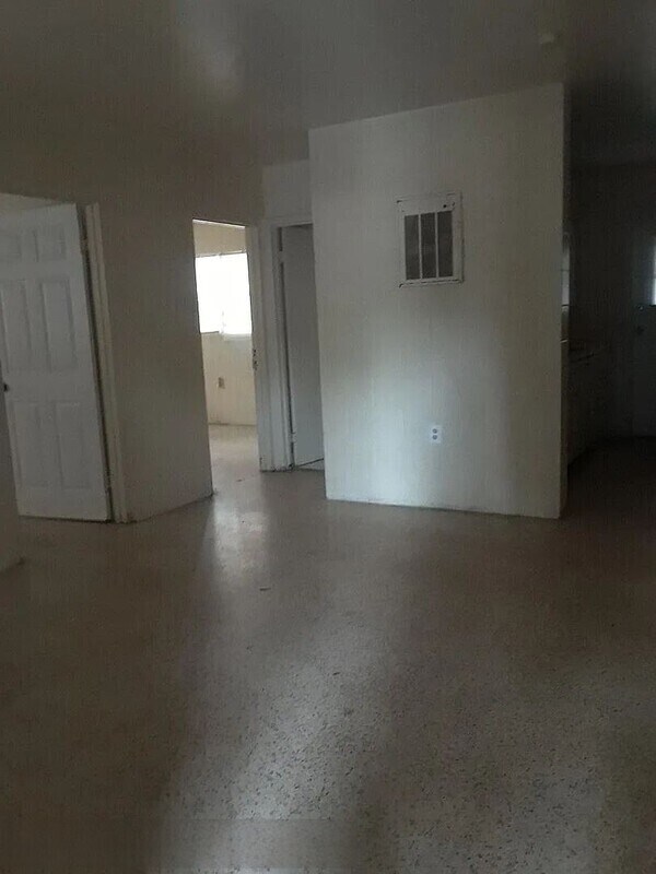 Building Photo - 822 S Parramore Ave