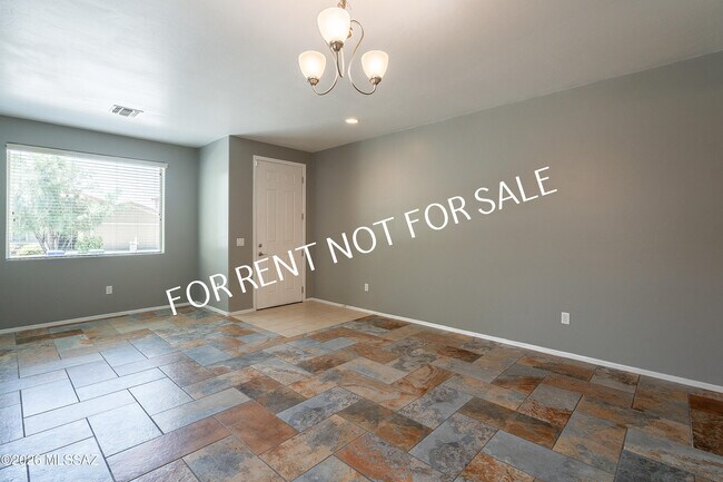 Building Photo - 7307 E Heartwood Dr