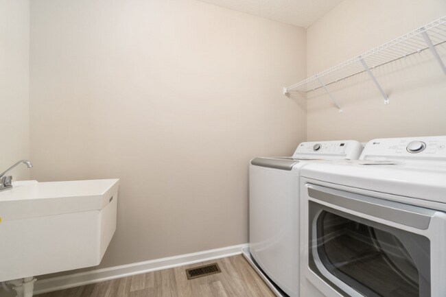 Building Photo - 215 Whitetail Trail