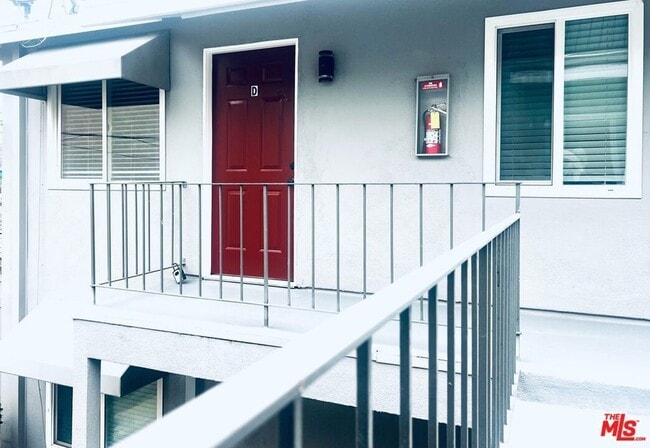 Building Photo - 451 Ivy St