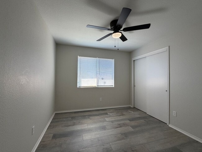 Building Photo - 3/2 in Del Valle