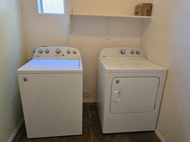 Building Photo - 1977 E Emily Ln