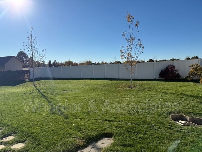 Building Photo - 2587 N 1450 E