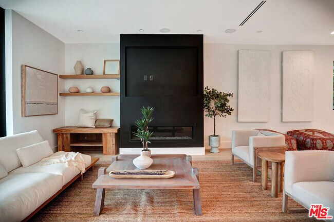 Building Photo - 15602 Morrison St