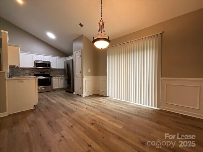 Building Photo - 13703 Shiella Caruth Dr