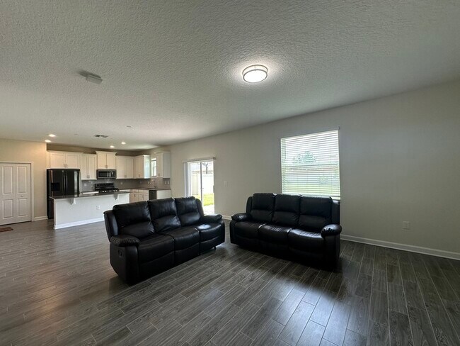 Building Photo - 1616 Oak Blossom Dr