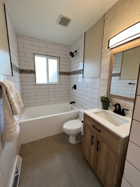 Building Photo - 544 Henry Ave