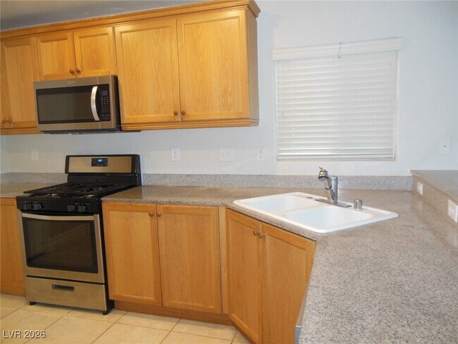 Building Photo - 334 Cart Crossing Way