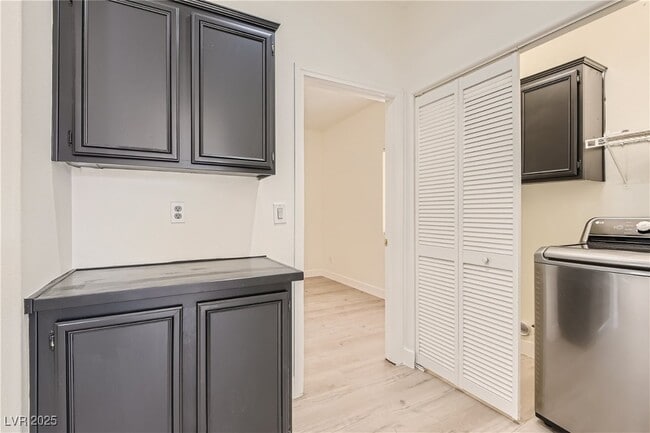 Building Photo - 10372 Turning Leaf Ave