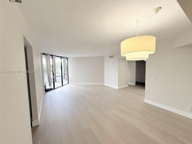 Building Photo - 3610 Yacht Club Dr