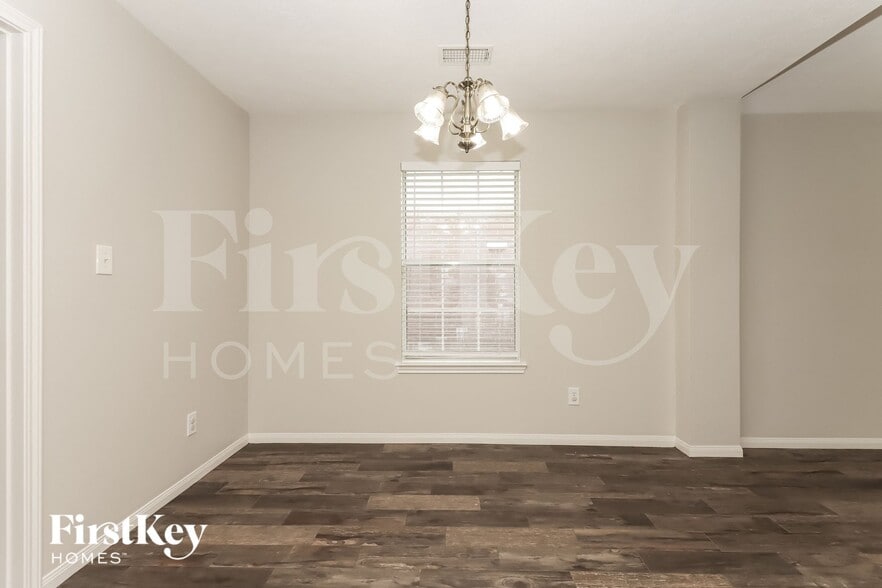 Building Photo - 16114 Speyburn Ct