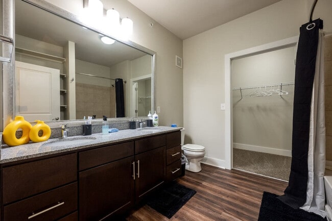 Building Photo - 7630 Solana Dr
