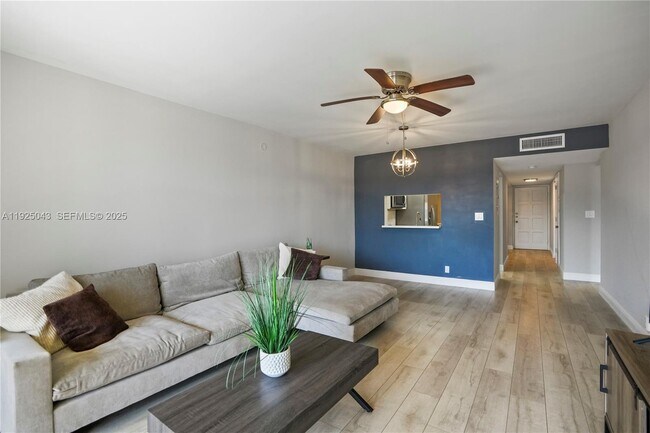 Building Photo - 777 S Federal Hwy