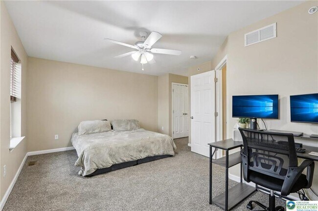 Building Photo - 270 Milkweed Dr