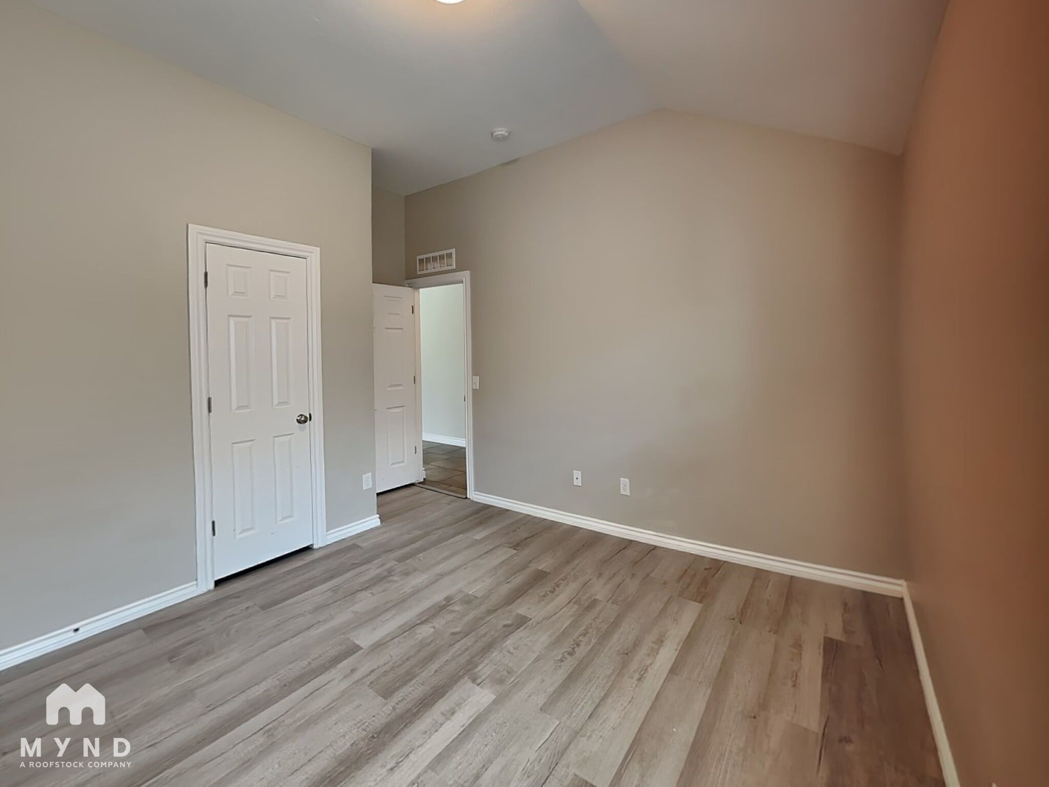 Building Photo - 1007 Merlin Dr